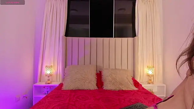 Snapshot of Aliison_Smith chatting on March 2026 03:50:01 AM Aliison Smith online show from March 2026 03:50:01 AM