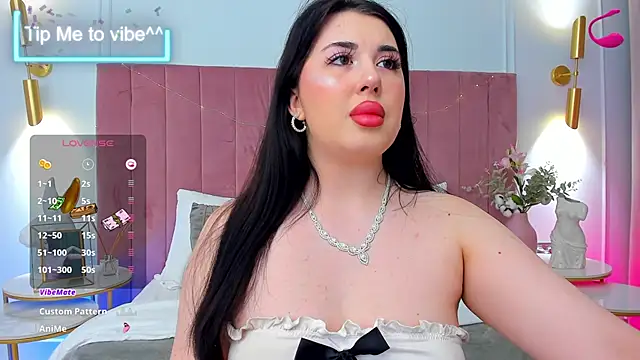 Mayzzie online show from September 2025 07:36:01 PM