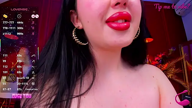 Mayzzie online show from June 2026 12:32:02 AM