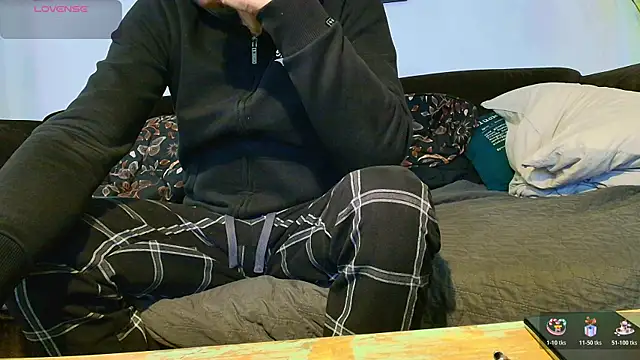 Snapshot of Kingsscepter chatting on December 2025 04:23:01 PM Kingsscepter online show from December 2025 04:23:01 PM