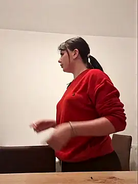 AveryWillow online show from February 2025 11:26:02 PM