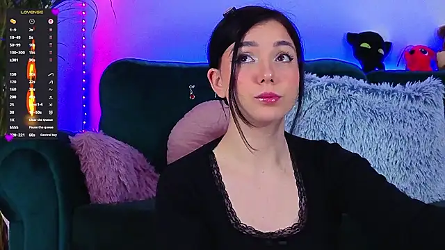 AveryWillow online show from March 2026 11:12:02 PM