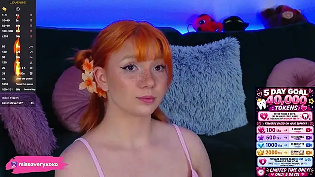 AveryWillow online show from May 2026 11:22:02 PM
