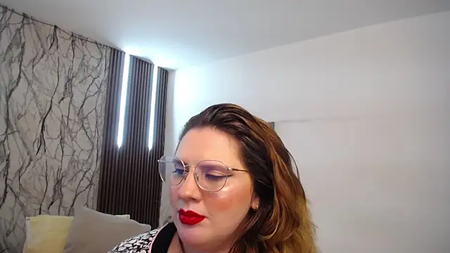 Snapshot of MartinaGuzmann chatting on March 2025 07:24:01 AM MartinaGuzmann online show from March 2025 07:24:01 AM