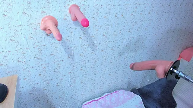 Snapshot of Elalove_ chatting on December 2024 03:41:01 AM Elalove online show from December 2024 03:41:01 AM