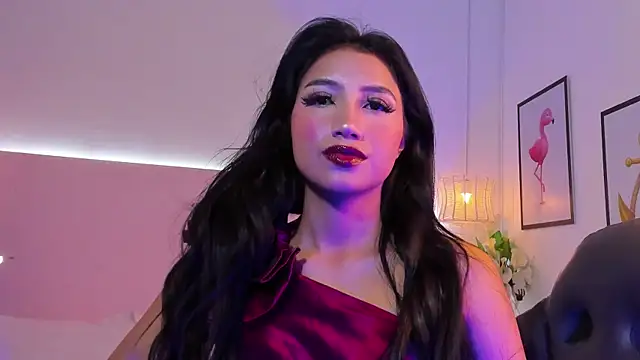 naomiii   online show from October 2025 12:13:02 PM