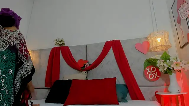 naomiii   online show from February 2026 11:50:02 AM