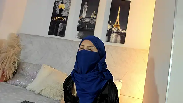 naomiii   online show from May 2026 11:28:01 AM