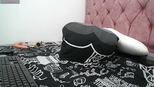 AMBER LOVE22 online show from January 2025 10:05:01 PM