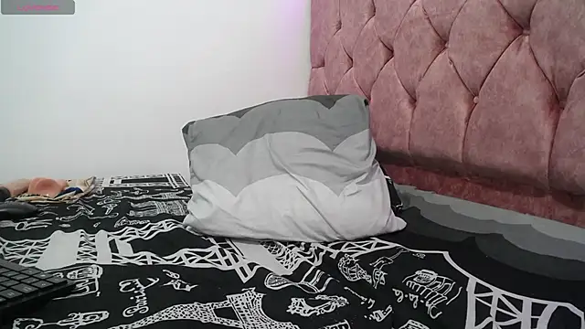 AMBER LOVE22 online show from January 2025 11:13:01 PM