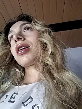 Karolgood3 online show from December 2024 03:27:02 AM