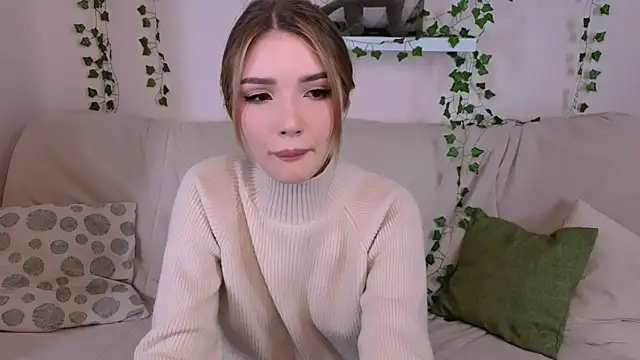 Snapshot of EmmaKeam chatting on October 2025 05:25:01 AM EmmaKeam online show from October 2025 05:25:01 AM