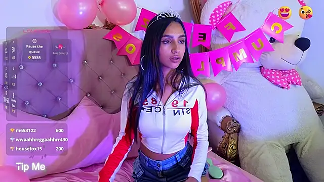 Snapshot of Jazmin_tay chatting on January 2025 11:17:01 PM Jazmin tay online show from January 2025 11:17:01 PM