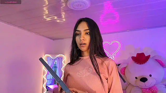 Jazmin tay online show from October 2025 11:39:01 AM