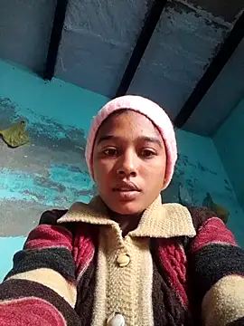 Surajpuja79 online show from December 2025 02:43:02 AM