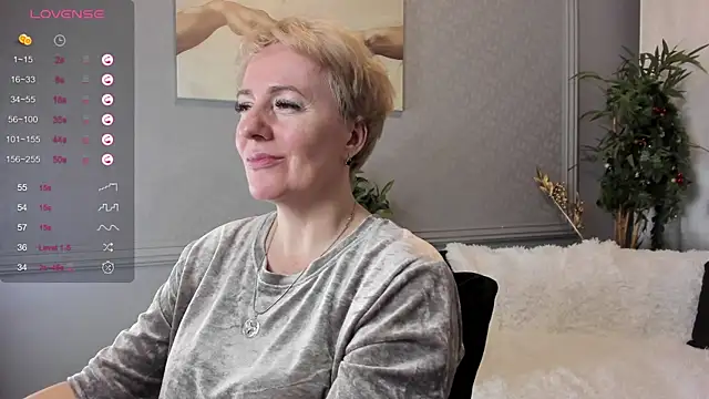 Snapshot of Nika_Smit chatting on December 2024 03:26:02 PM Nika Smit online show from December 2024 03:26:02 PM