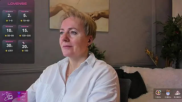 Snapshot of Nika_Smit chatting on January 2025 09:44:02 AM Nika Smit online show from January 2025 09:44:02 AM