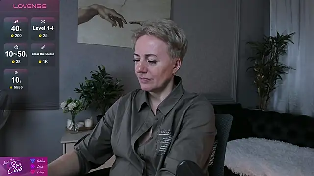 Snapshot of Nika_Smit chatting on February 2025 12:50:01 PM Nika Smit online show from February 2025 12:50:01 PM