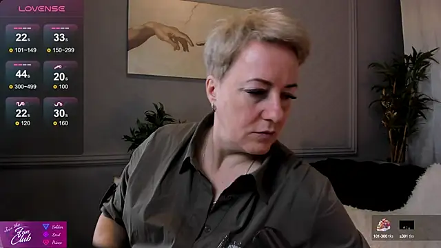 Snapshot of Nika_Smit chatting on February 2025 05:34:02 AM Nika Smit online show from February 2025 05:34:02 AM