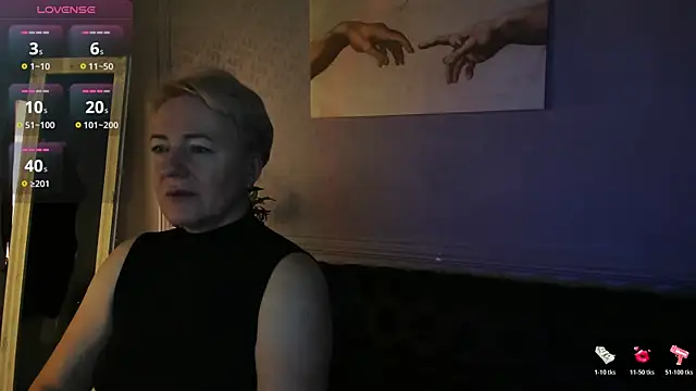 Snapshot of Nika_Smit chatting on November 2025 05:17:01 AM Nika Smit online show from November 2025 05:17:01 AM