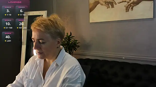 Snapshot of Nika_Smit chatting on November 2025 05:51:01 AM Nika Smit online show from November 2025 05:51:01 AM