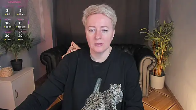 Nika Smit online show from May 2026 05:13:01 AM