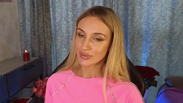 Snapshot of Megan_Kira chatting on March 2026 10:42:01 AM Megan Kira online show from March 2026 10:42:01 AM