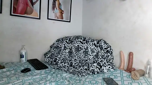 bigcrisblack online show from May 2026 09:17:01 AM