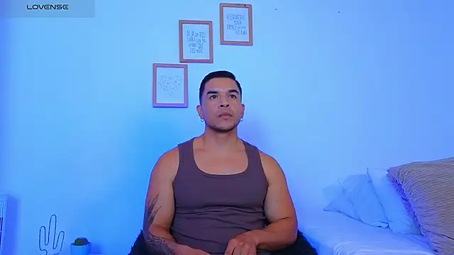 Snapshot of estebandelouis chatting on March 2026 12:56:02 PM estebandelouis online show from March 2026 12:56:02 PM