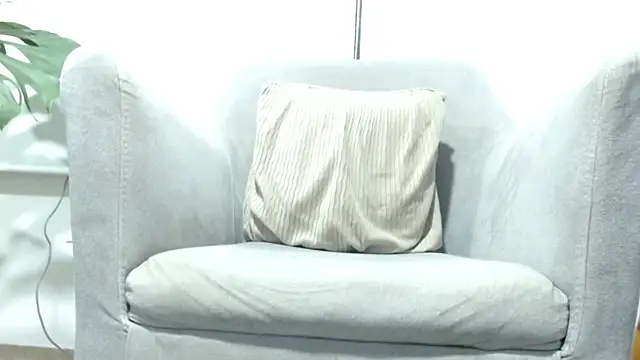 estebandelouis online show from June 2026 11:57:01 PM