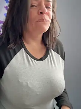 Snapshot of NATHALIA-28_ chatting on November 2025 01:35:02 PM NATHALIA-28 online show from November 2025 01:35:02 PM