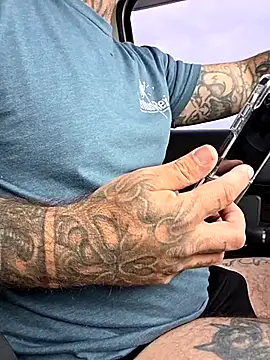 Snapshot of dadbod1178 chatting on November 2025 06:20:01 PM dadbod1178 online show from November 2025 06:20:01 PM