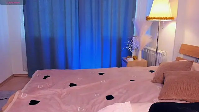 VickieVici online show from December 2024 09:17:02 AM