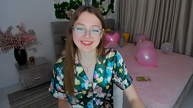 SereneFlame online show from February 2025 11:31:01 PM