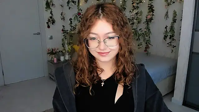 SereneFlame online show from September 2025 10:39:02 AM