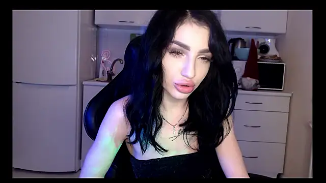 Snapshot of NancyLovee_ chatting on December 2024 11:23:02 PM NancyLovee online show from December 2024 11:23:02 PM