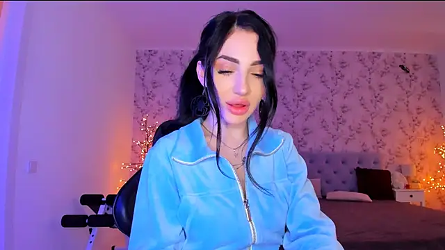 NancyLovee  online show from May 2026 01:05:02 PM