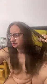 Snapshot of gloria7v05 chatting on July 2026 10:49:02 PM gloria7v05 online show from July 2026 10:49:02 PM