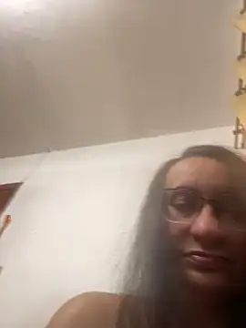 Snapshot of gloria7v05 chatting on August 2026 05:49:02 PM gloria7v05 online show from August 2026 05:49:02 PM