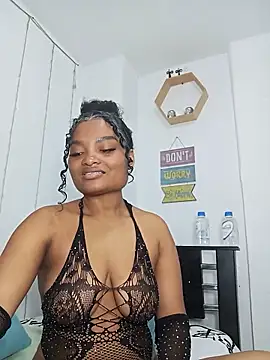 gianna smith online show from June 2026 08:25:02 PM
