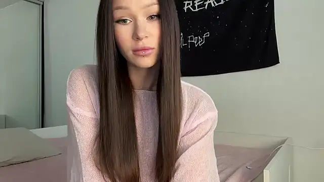 Snapshot of ur_molly chatting on September 2025 05:01:02 AM ur molly online show from September 2025 05:01:02 AM