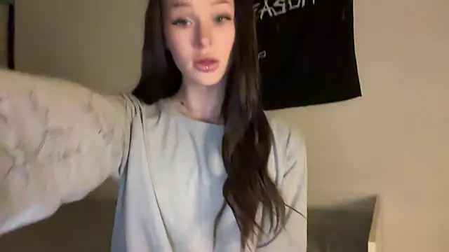 Snapshot of ur_molly chatting on October 2025 04:17:01 PM ur molly online show from October 2025 04:17:01 PM