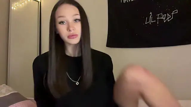 Snapshot of ur_molly chatting on October 2025 12:17:02 PM ur molly online show from October 2025 12:17:02 PM