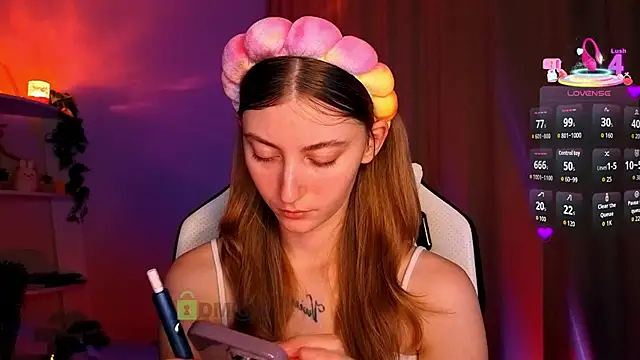 lady curls online show from May 2026 09:08:02 PM
