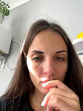 Snapshot of AmiLavs chatting on October 2025 06:41:02 AM AmiLavs online show from October 2025 06:41:02 AM