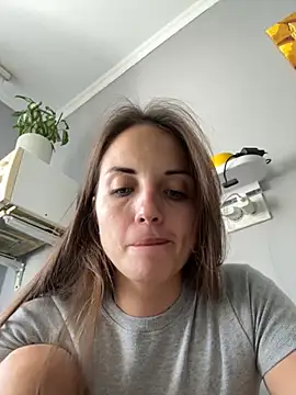 Snapshot of AmiLavs chatting on October 2025 10:35:02 AM AmiLavs online show from October 2025 10:35:02 AM