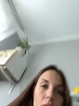 Snapshot of AmiLavs chatting on October 2025 11:10:02 AM AmiLavs online show from October 2025 11:10:02 AM