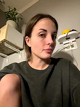 Snapshot of AmiLavs chatting on October 2025 07:45:02 PM AmiLavs online show from October 2025 07:45:02 PM