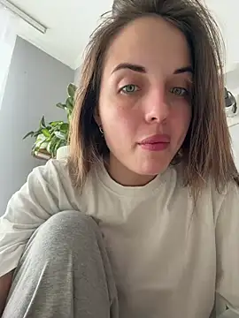 Snapshot of AmiLavs chatting on March 2026 10:01:01 AM AmiLavs online show from March 2026 10:01:01 AM