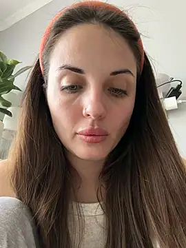 Snapshot of AmiLavs chatting on March 2026 11:05:02 AM AmiLavs online show from March 2026 11:05:02 AM